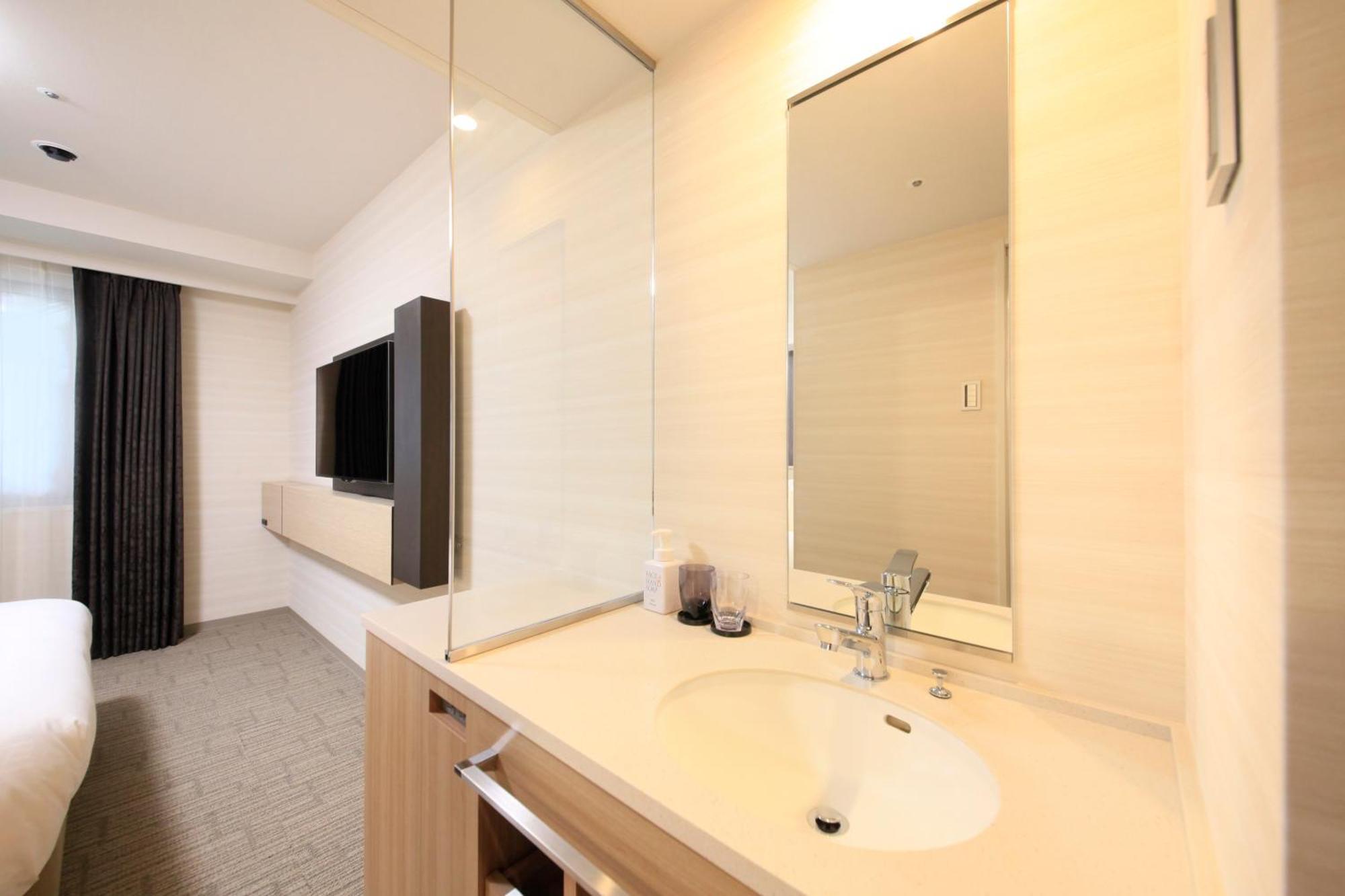 Richmond Hotel Yokohama Ekimae Экстерьер фото